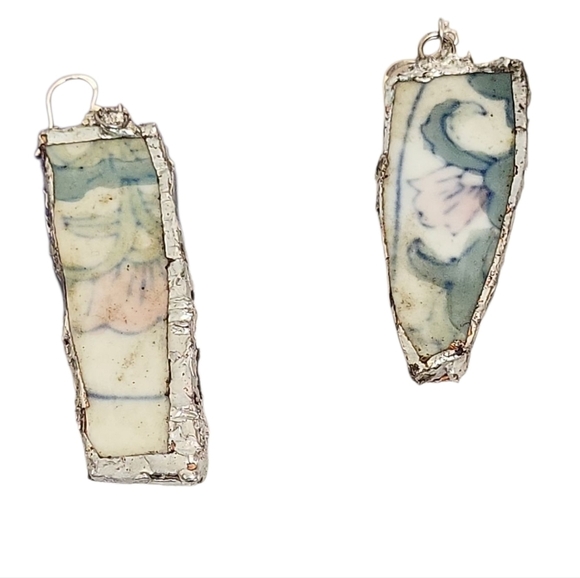 FloralPastel Bar Earrings Upcycled Vintage China Jewelry Silver-Plated Porcelain - Picture 4 of 4